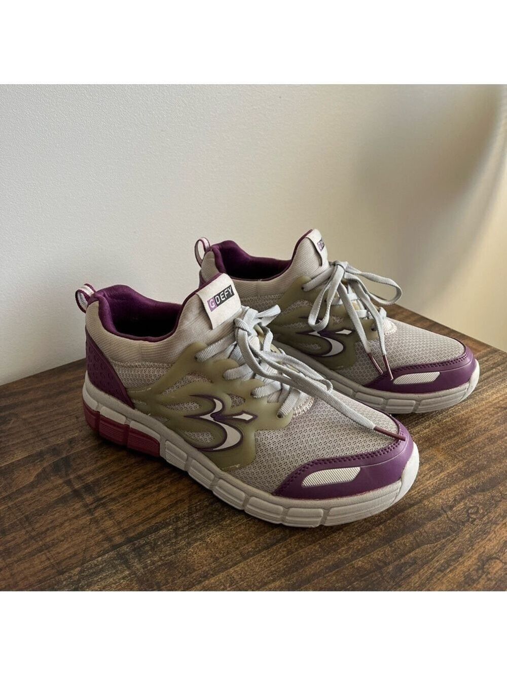 GDEFY Gravity Defyer Sneakers, Size 7.5